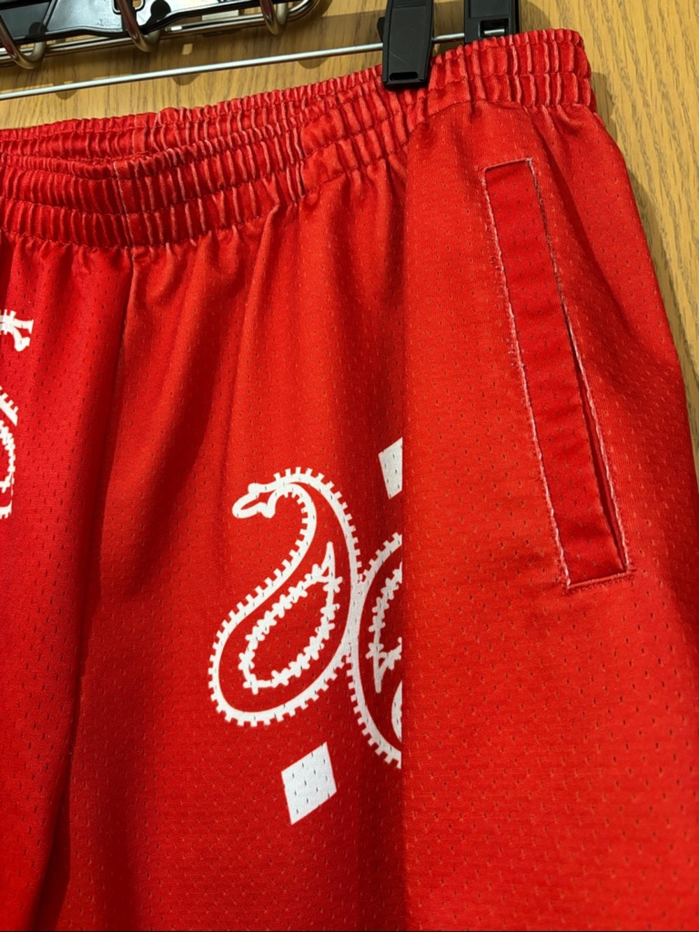 SAGO studio red bandana shorts Men’s XL elastic waist with string tie pockets - Picture 2 of 9